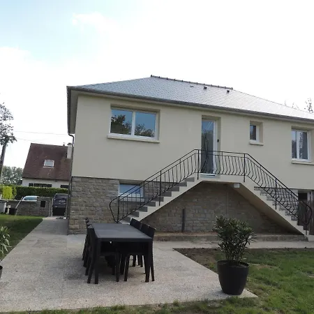 Gite Entre Terre Et Baie Pontorson Exterior photo